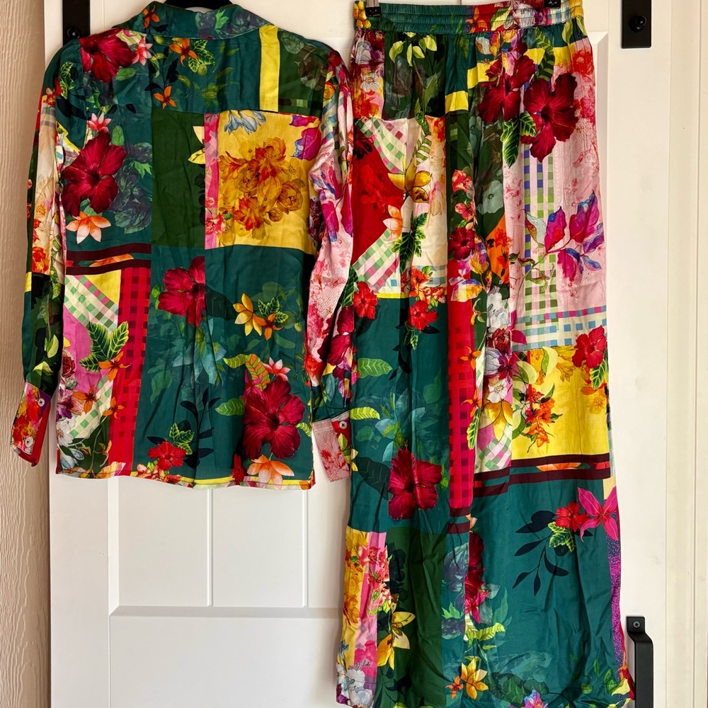 Just Bellina Tropical Floral Patchwork 2 Piece Set Blouse & Wide Leg Pant Set - Picture 7 of 7